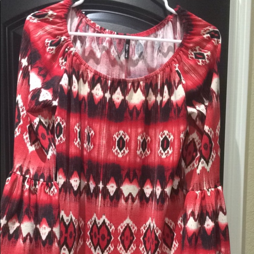Womens bell sleeve flowy tunic. New without tags